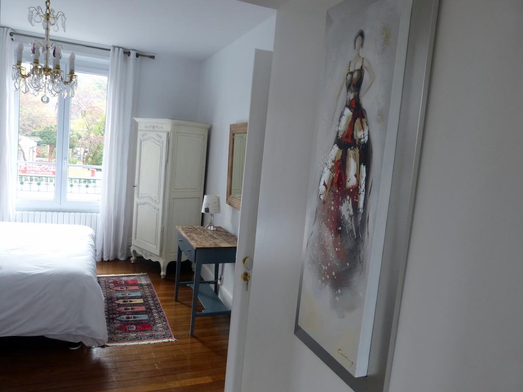 Villabona Orsay Room photo